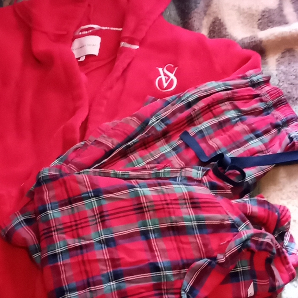 VS robe and pj set